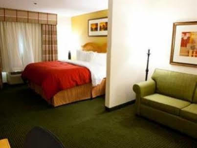 Country & By Radisson, Georgetown, Ky Hotel 3*